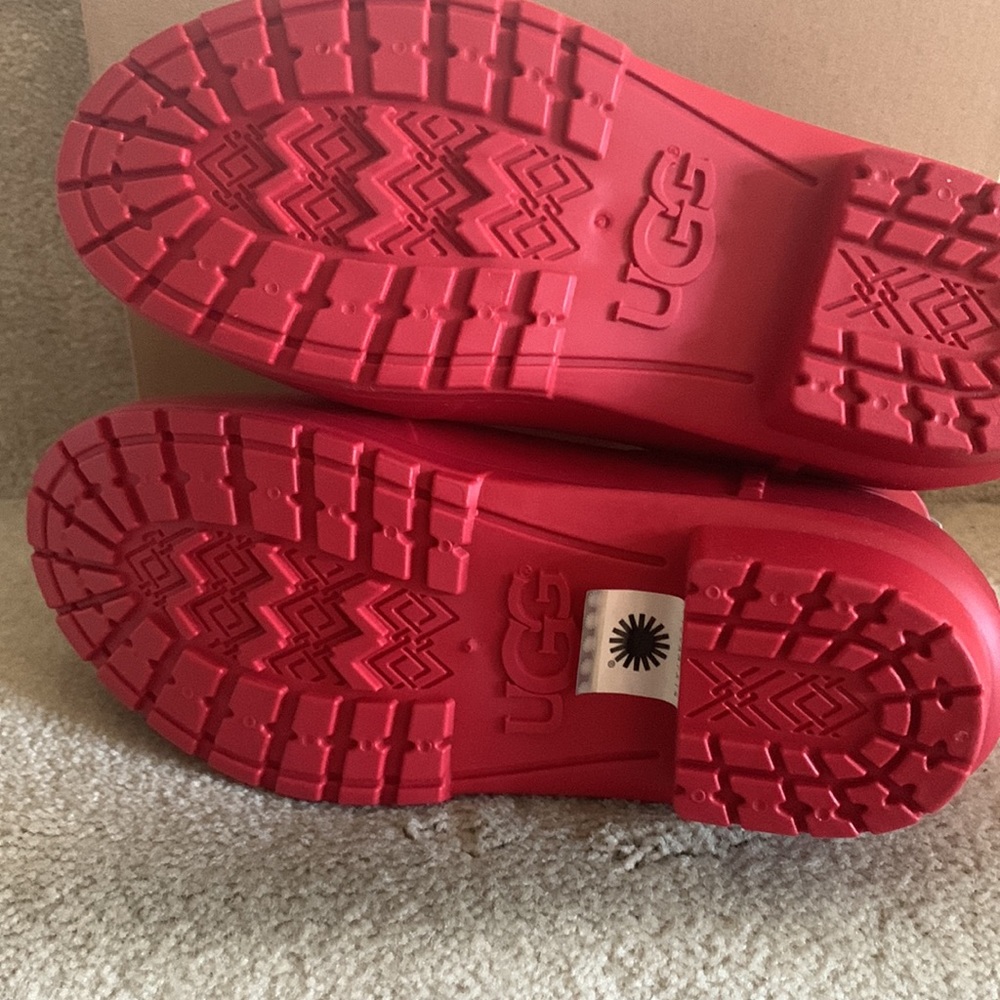 NIB UGG Rain Boots - Picture 6 of 8